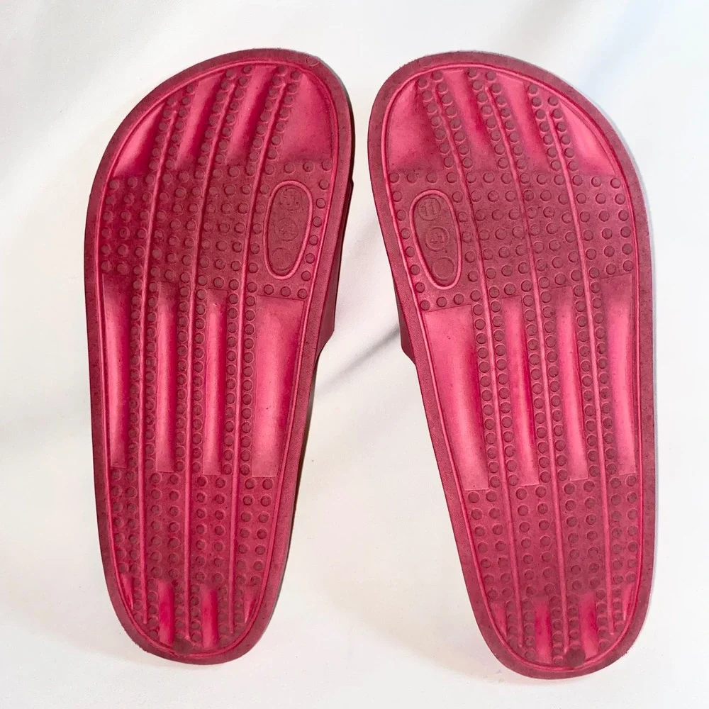 Mudd Hot Pink Buckle Slide Sandals Womens Summer Beach Shoes Vacation Waterproof